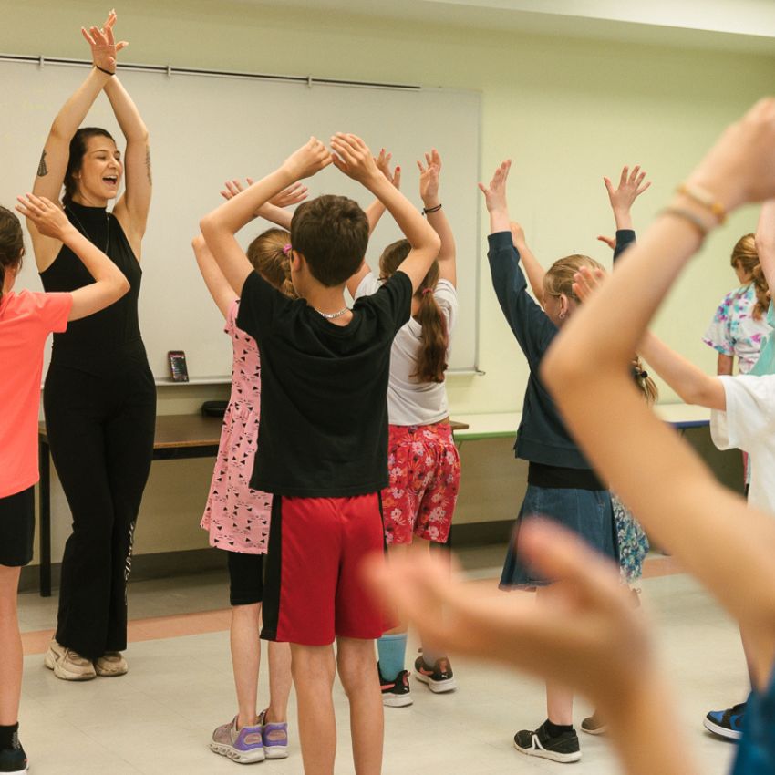 Ateliers de danse dans les écoles : joie pour petits et grands!
